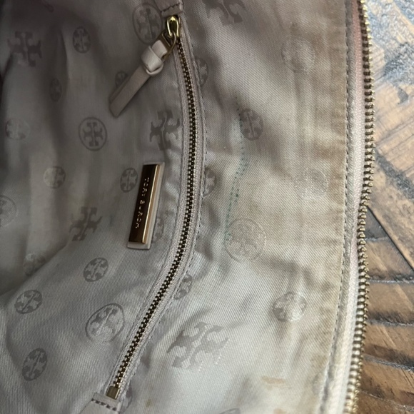 Tory Burch Fleming Large Leather Quilted Tote Bag Purse with Gold Chain - Picture 14 of 16